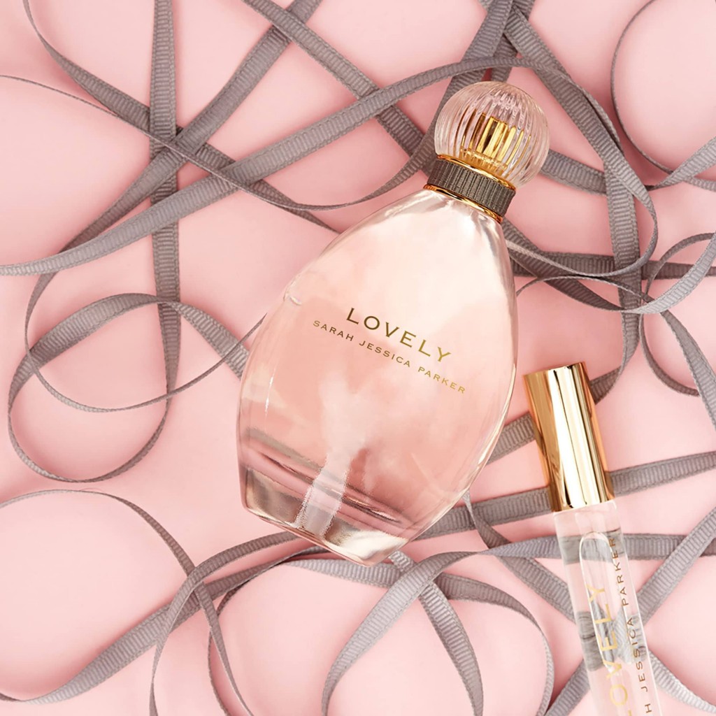 Lovely by Sarah Jessica Parker 1.7 oz Eau de Parfum Shimmer Spray for Women
